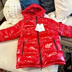 BRAND NEW, NEVER WORN - Moncler Maya Hooded Short Down Jacket - Men’s Size M